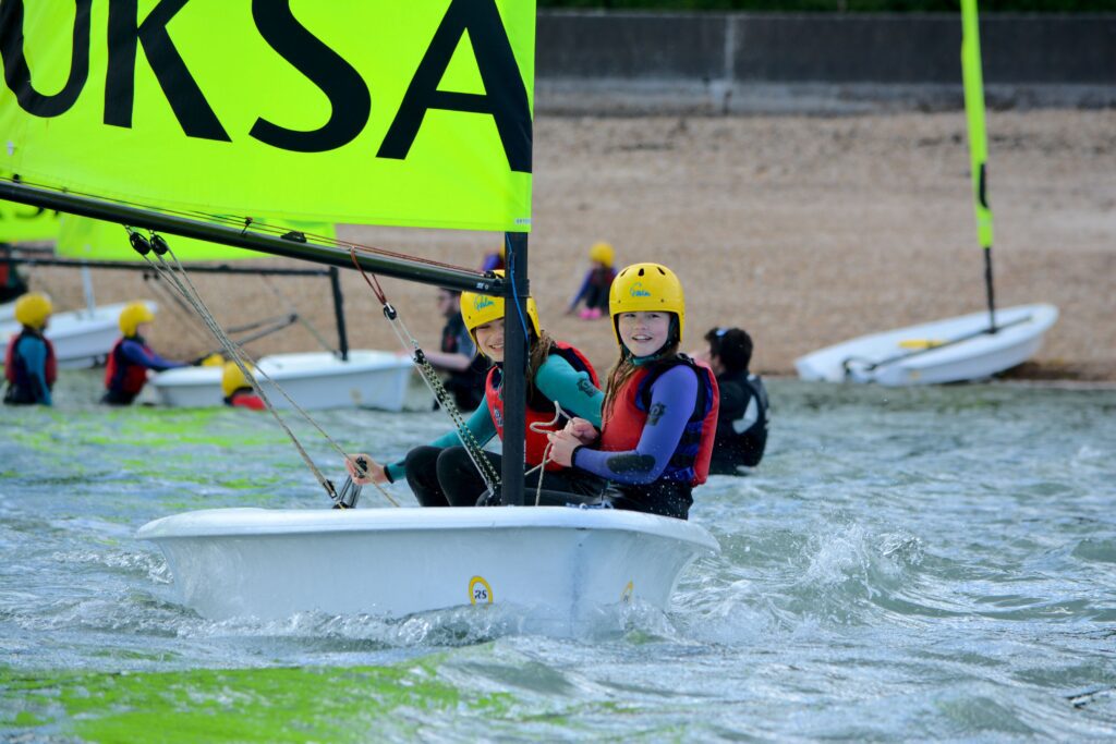 Monohul dinghy sailing at UKSA